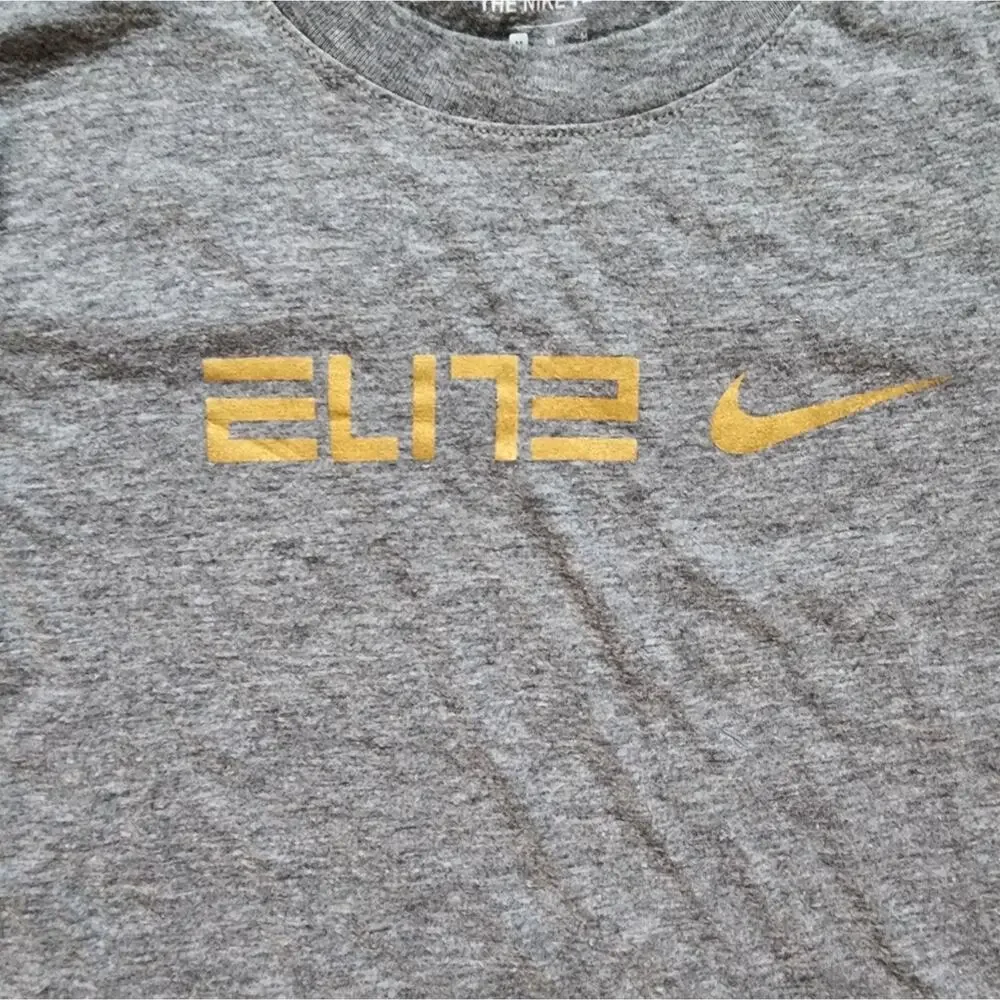 Nike Boy's Grey Short Sleeve Elite Logo Crewneck Pullover Casual T-Shirt Medium